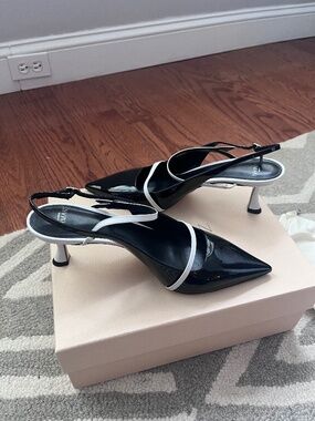 Alexandre Birman Tita 60 Slingbacks Patent Leather Black&White